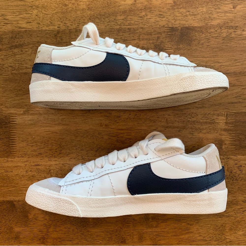 Men's Nike Blazer Low Jumbo 77 White/Navy Blue; Size 9